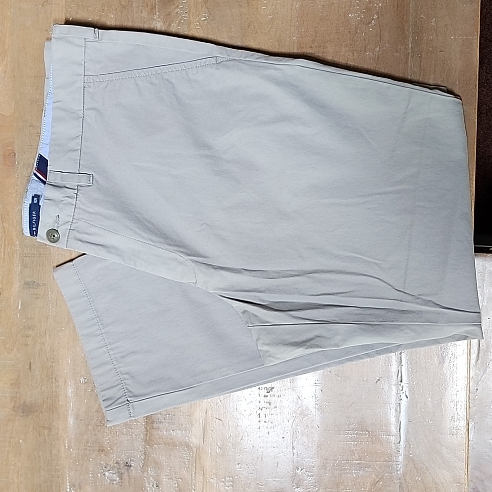 Men’s Tommy Hilfiger chinos